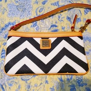 Dooney & Bourke Black & White Chevron Large Slim Wristlet